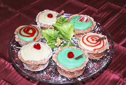 HOLIDAY SURPRISE PUDDING POTS